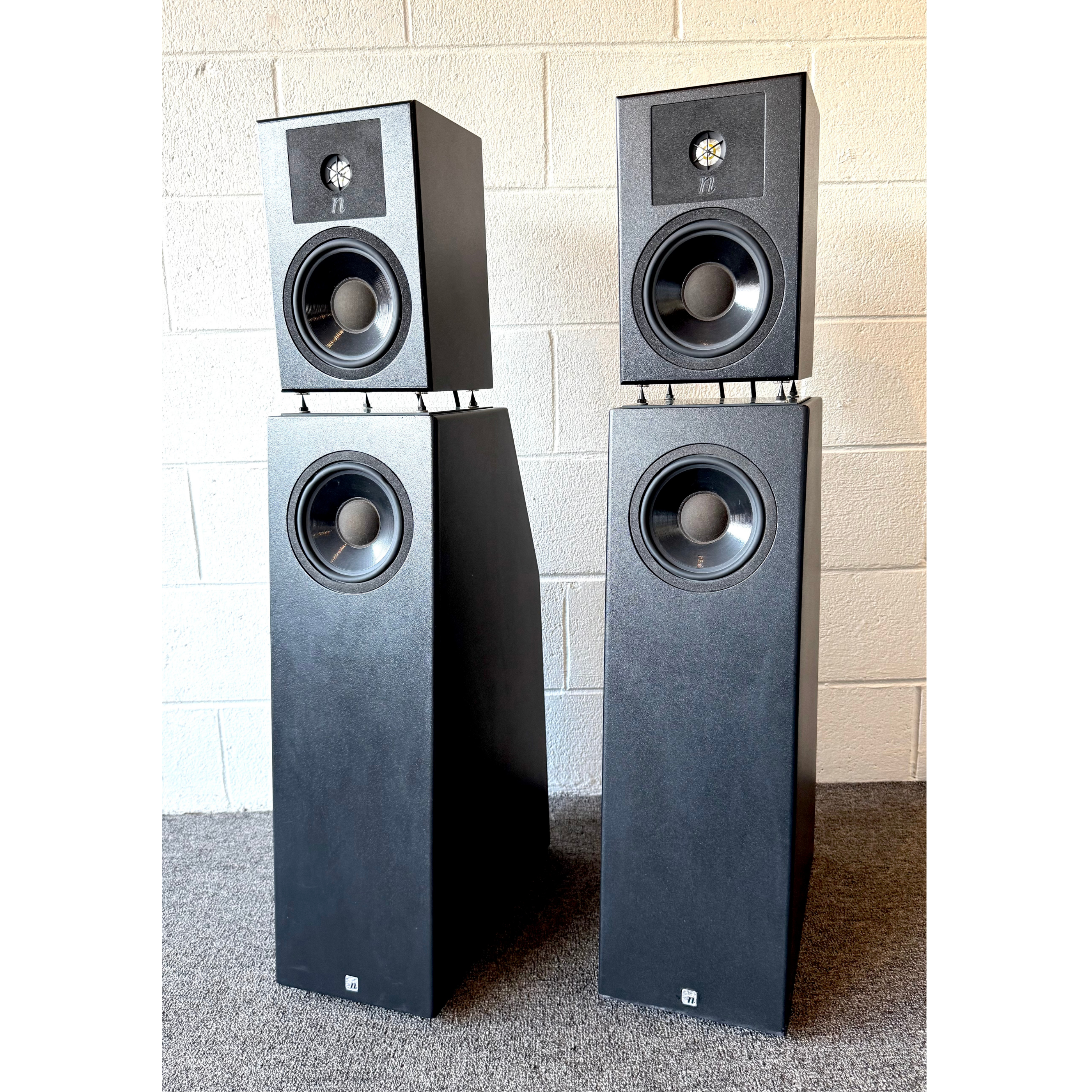 Neat Acoustics Petite 3 With Gravitas