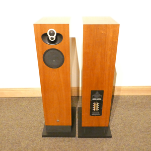 Linn Majik Isobarik Speakers