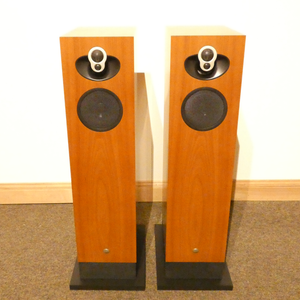 Linn Majik Isobarik Speakers
